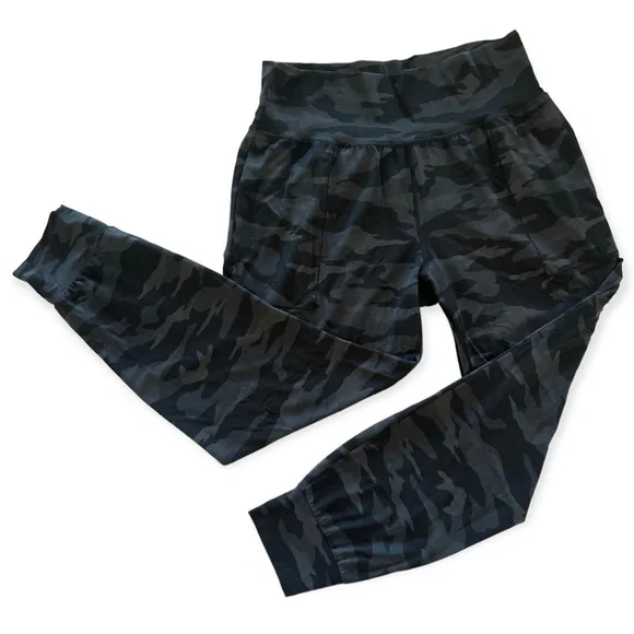 Athleta • Black Camo Salutation Jogger • Size L - Picture 8 of 13